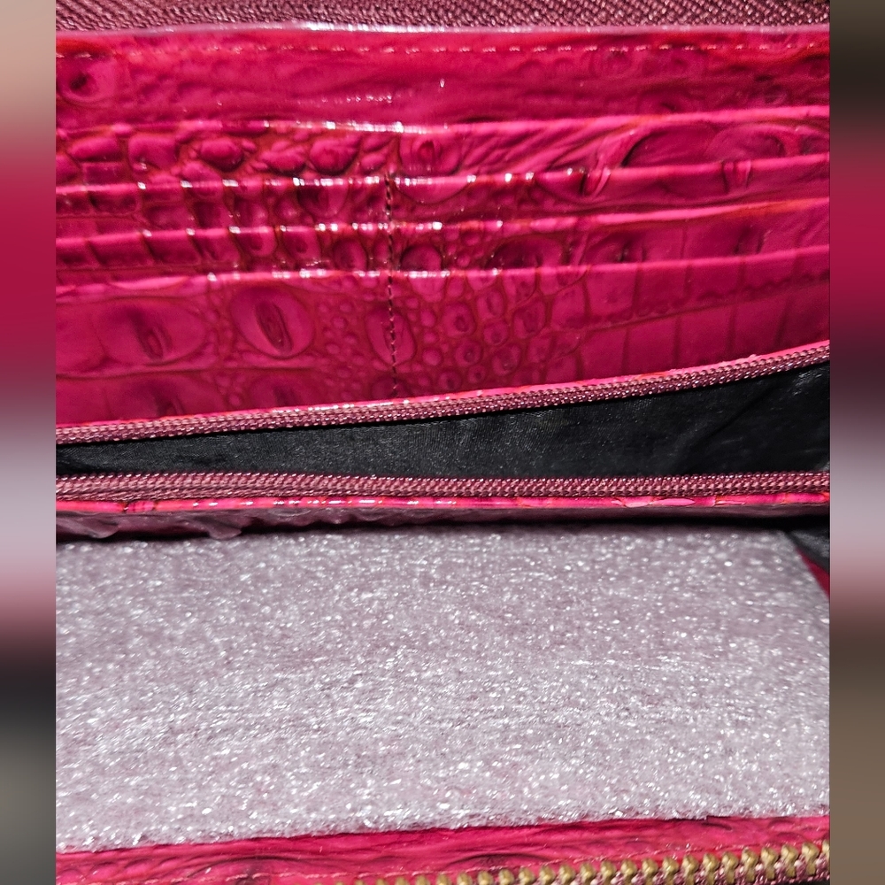 Brahmin Wallet - Picture 2 of 2